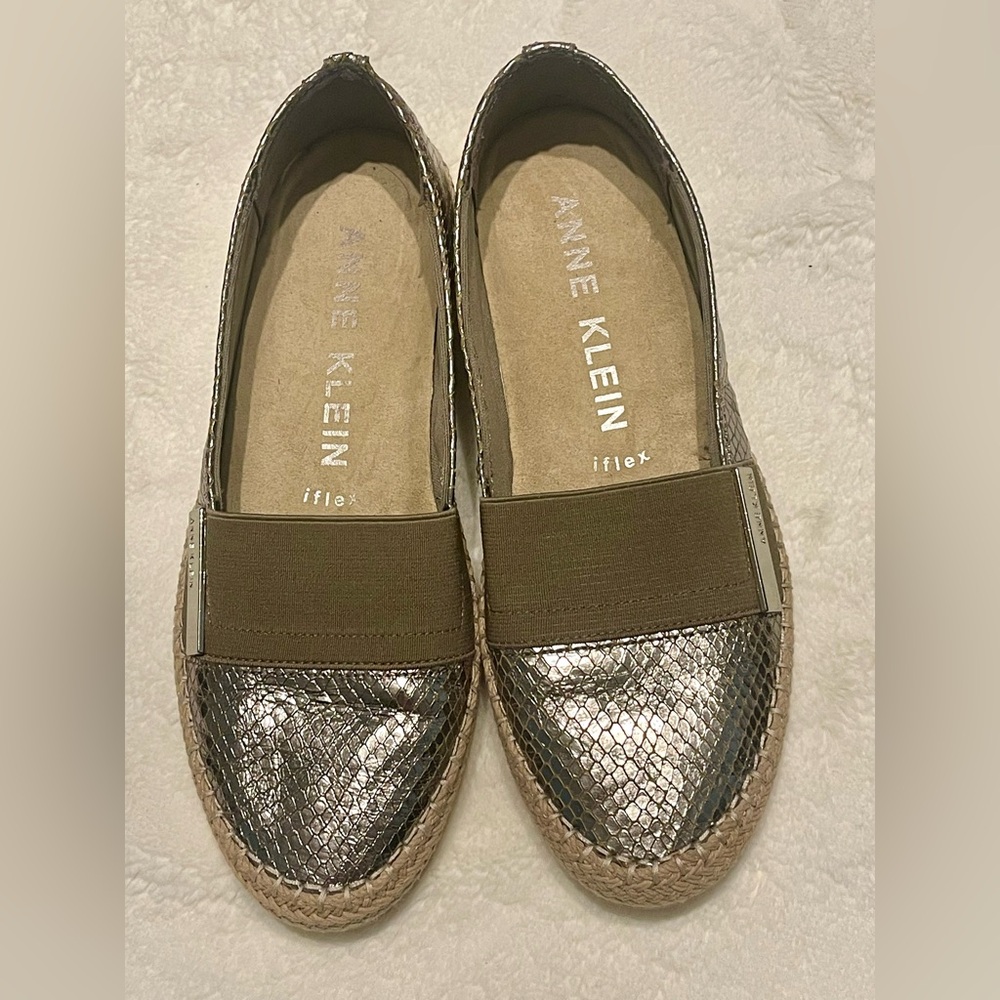 Anne Klein Metallic Silver and Brown Espadrille Flats